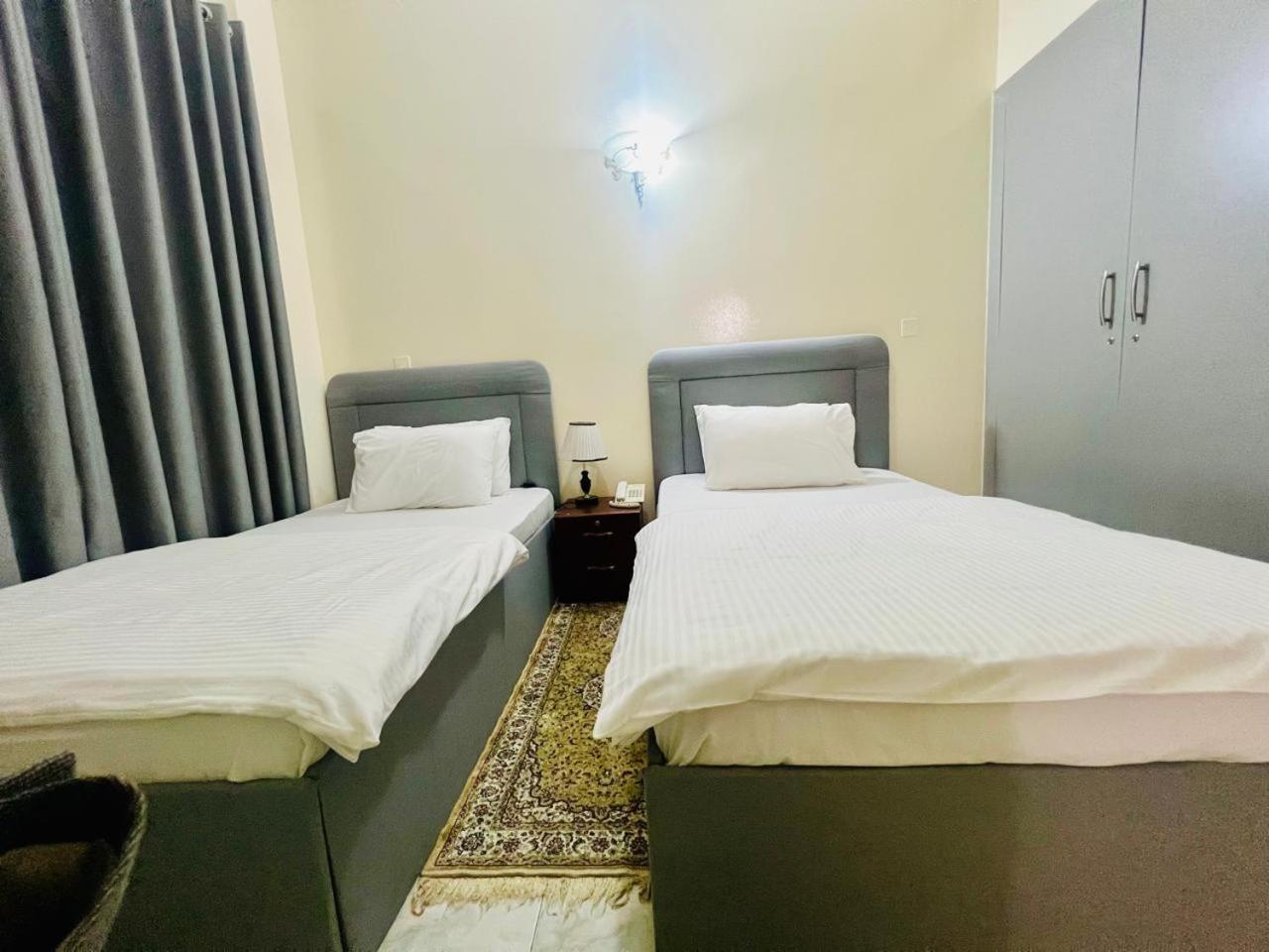 Sky Hotel Apartments Dubai Luaran gambar