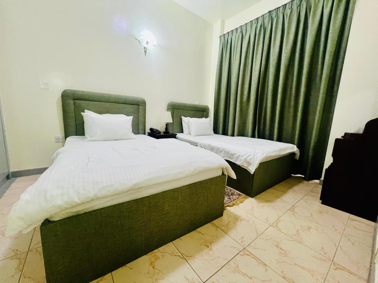 Sky Hotel Apartments Dubai Luaran gambar