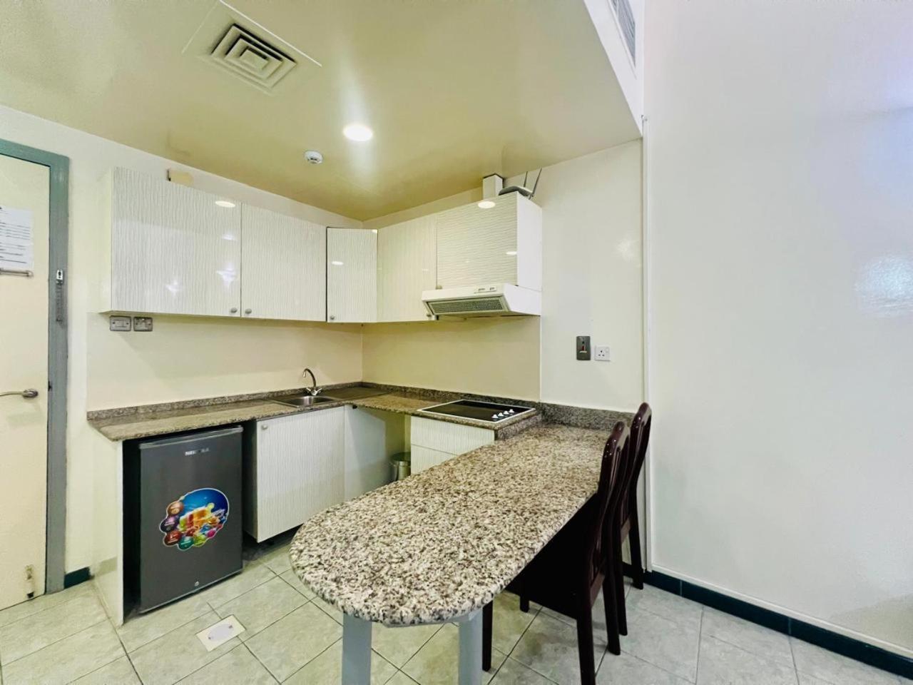 Sky Hotel Apartments Dubai Luaran gambar