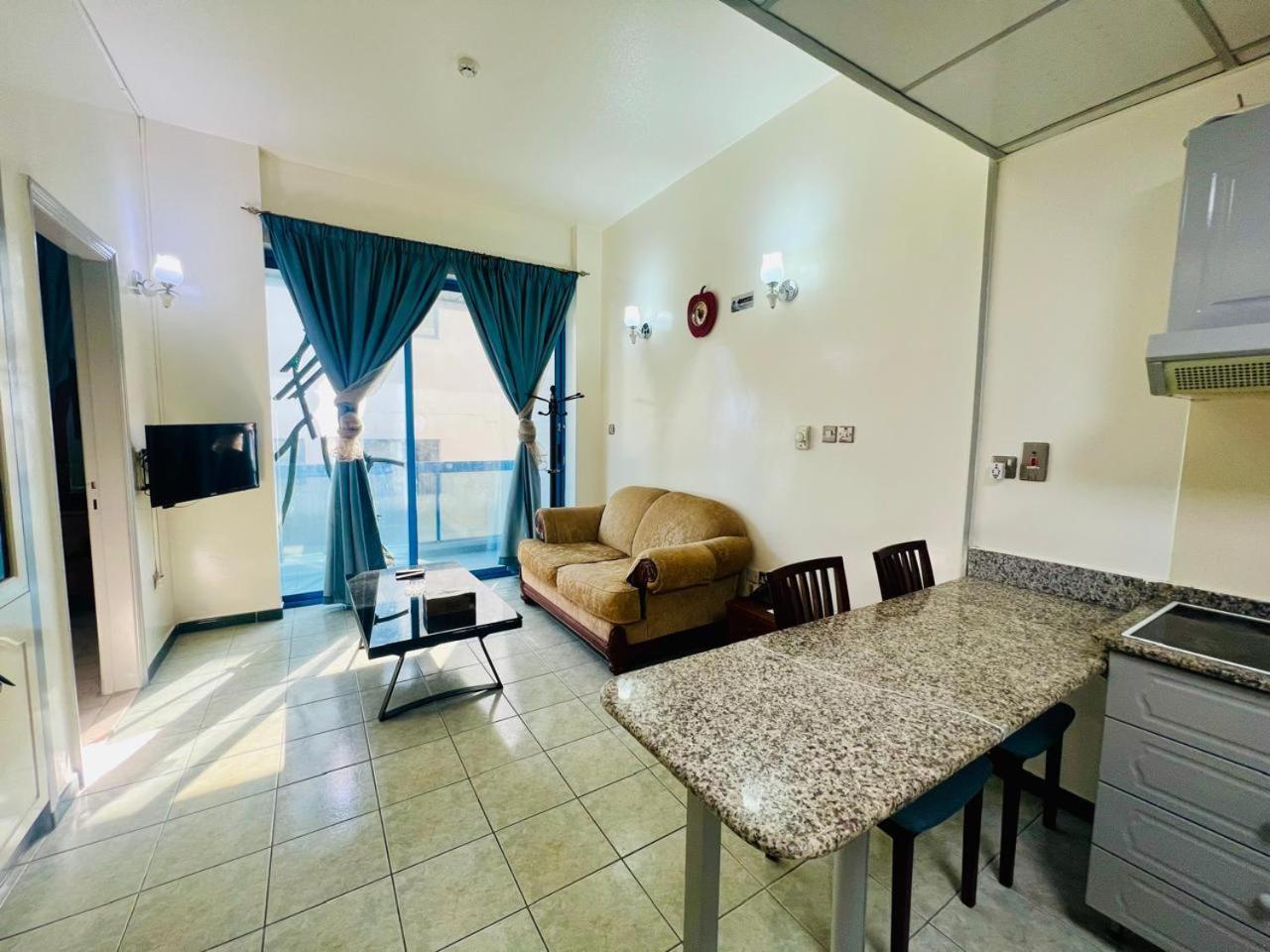 Sky Hotel Apartments Dubai Luaran gambar
