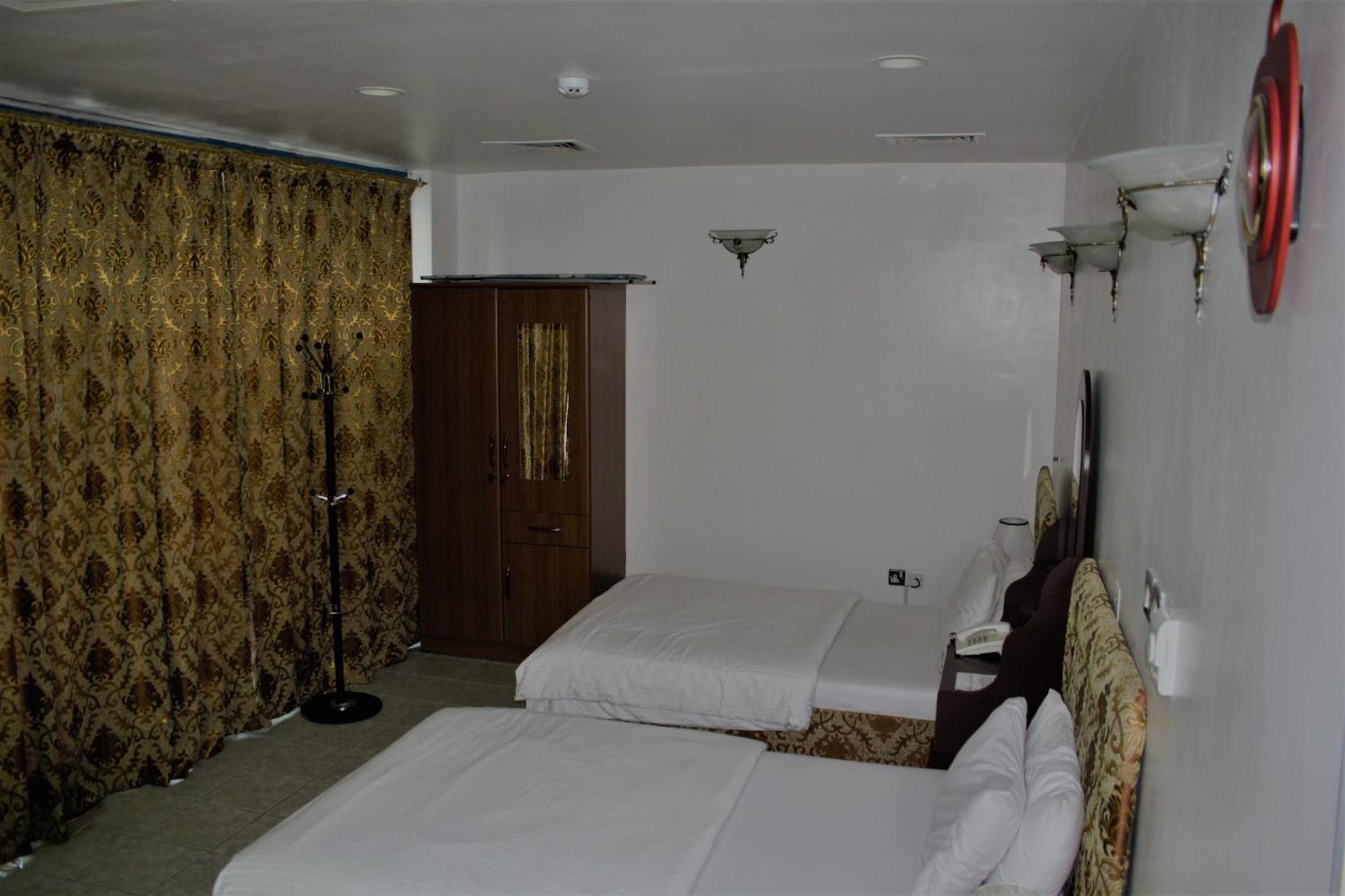Sky Hotel Apartments Dubai Luaran gambar