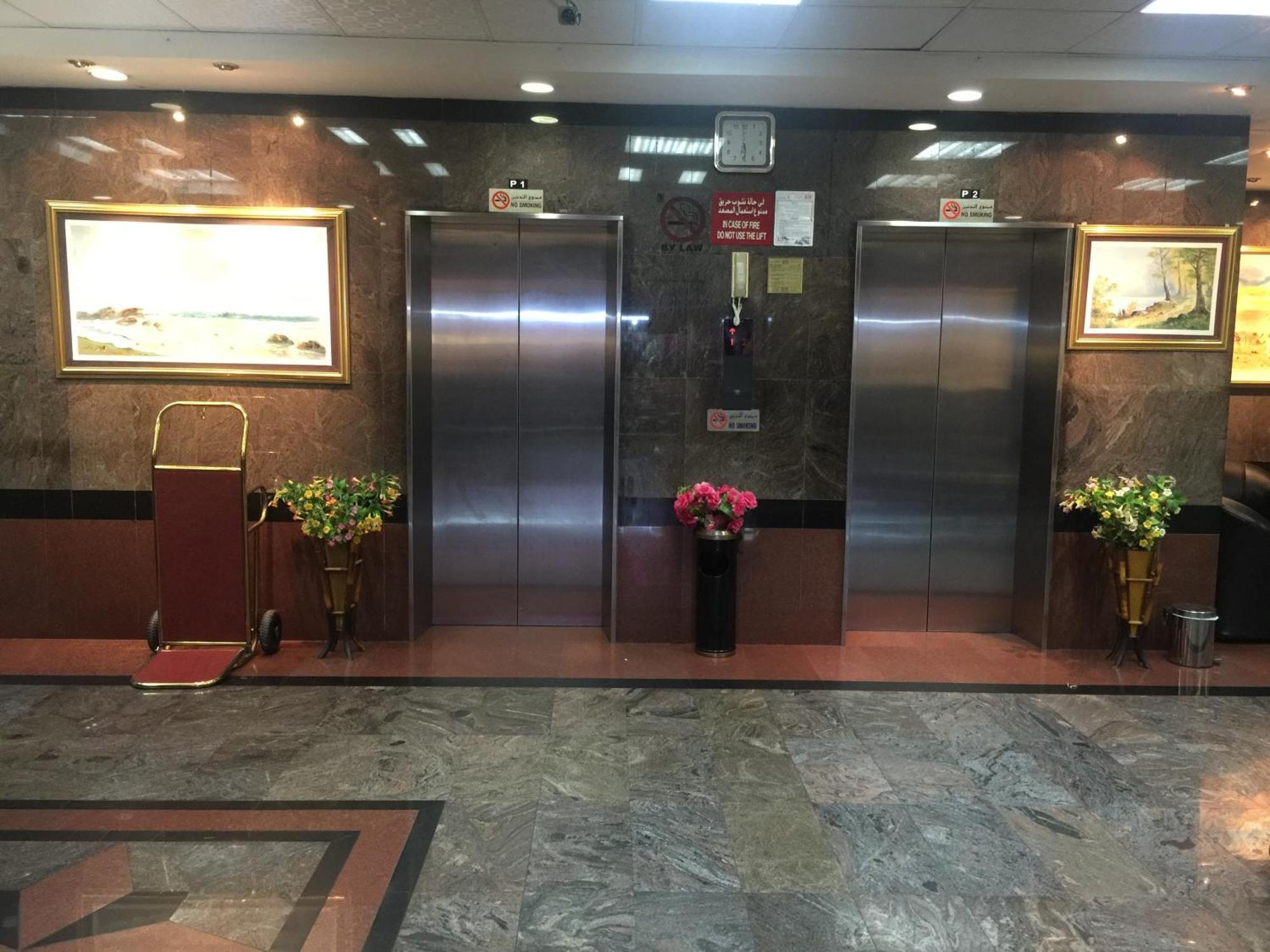 Sky Hotel Apartments Dubai Luaran gambar