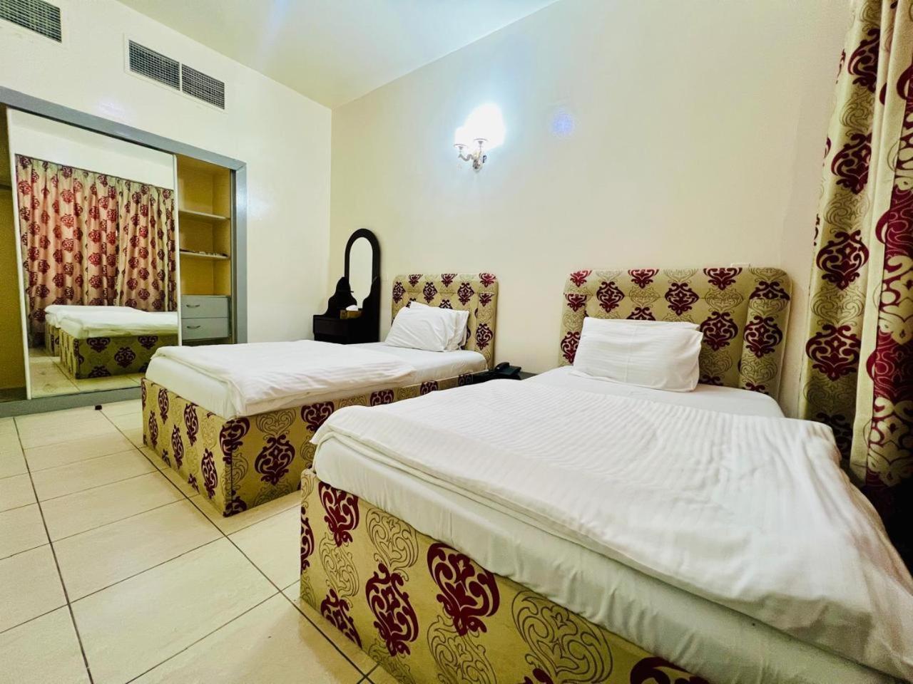 Sky Hotel Apartments Dubai Luaran gambar